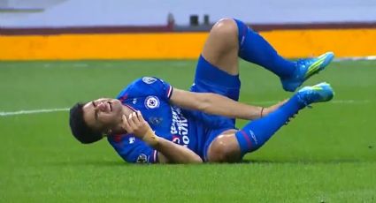 Nicolás Ibáñez, delantero del Cruz Azul, sale llorando tras lesionarse ante el América; apunta a ruptura del tendón de Aquiles