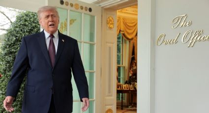 Católicos de EU arremeten contra Trump por imagen en la que imita a Jesús; borra la publicación