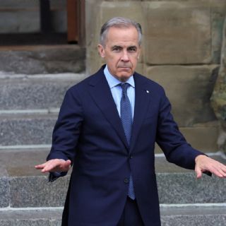 Canadá suspenderá parte de los impuestos a los combustibles ante el incremento de precios