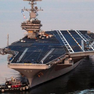 Portaviones USS George H.W. Bush rodea África y podría unirse a la flota de EU en Medio Oriente