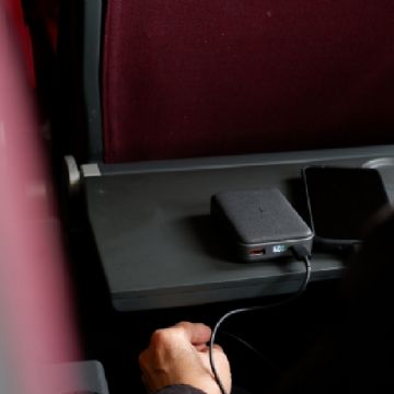 Japón anuncia que prohibirá el uso de baterías portátiles en aviones