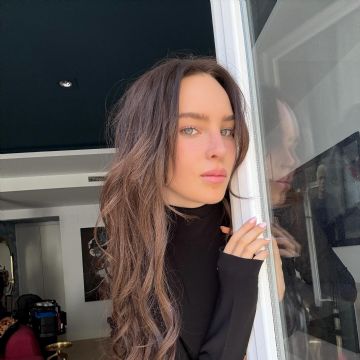 “Por ella”, con Belinda y Los Ángeles Azules, última canción del álbum del Mundial