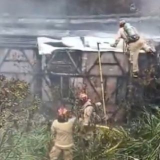 Autobús se desbarranca en Ecuador; hay al menos 11 muertos y más de 20 heridos