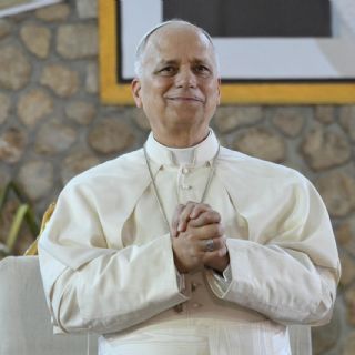 "El mundo está siendo destruido por tiranos", acusa el papa León XIV en medio de críticas de Trump