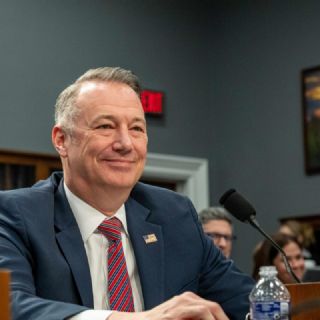 Renuncia el director interino del ICE y encargado de supervisar plan de deportaciones masivas