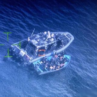 EU detiene a 23 migrantes en aguas de California durante el mes de marzo