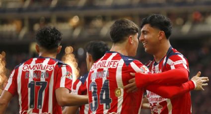 ¡Histórico! Chivas golea 5-0 al Puebla y bate su récord de victorias en torneos cortos al llegar a 11