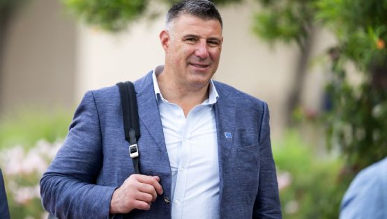 Mike Vrabel, coach de Patriots, no es investigado por la NFL tras escándalo por supuesta infidelidad con la periodista Dianna Russini