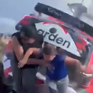 Auto del Rally Sudamericano pierde el control y se impacta contra varios aficionados; hay un muerto