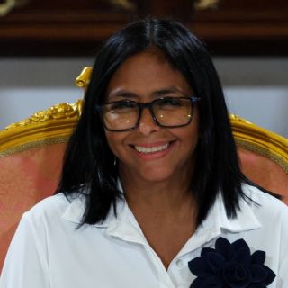 Delcy Rodríguez negocia con Siemens y General Electric tras crisis eléctrica en Venezuela
