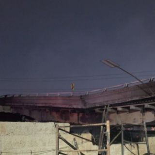 Cierran la autopista "Siervo de la Nación" en Ecatepec tras afectación estructural por un incendio