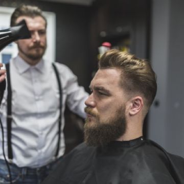 Al menos uno de cada cinco hombres siente ansiedad al ir a cortarse el pelo