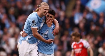 Manchester City se repone a un grosero error de Donnarumma, vence al Arsenal y se le acerca a tres puntos con un juego menos