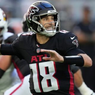 Los Raiders contratan al veterano QB Kirk Cousins; prevén sea el guía de un novato del colegial