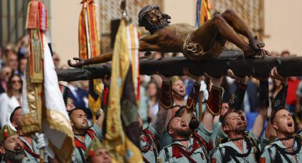 Celebraciones del Jueves Santo: del dramatismo en Filipinas al luto del "novio de la muerte" en España