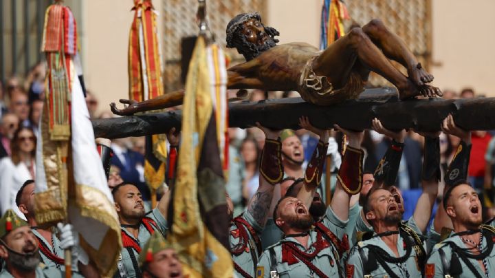 Celebraciones del Jueves Santo: del dramatismo en Filipinas al luto del "novio de la muerte" en España