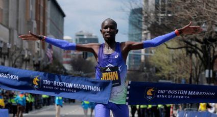 El keniano John Korir repite como ganador del Maratón de Boston e impone récord en el circuito