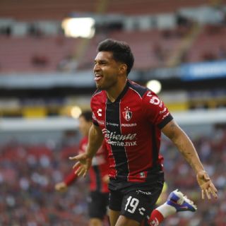 Reportan que José Miguel Bejos, dueño de los Pericos de Puebla, será el nuevo propietario del Atlas