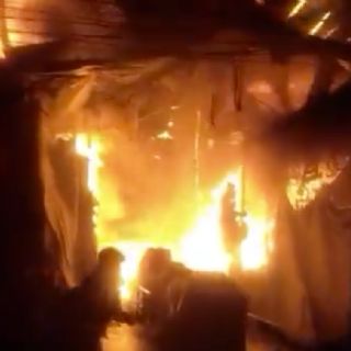 Se registra incendio en puestos de La Merced en la Ciudad de México