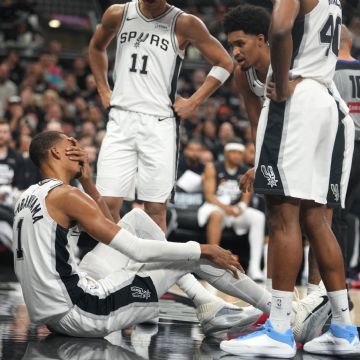 Victor Wembanyama, estrella de NBA, sufre conmoción cerebral tras pegarse en la cara contra la duela