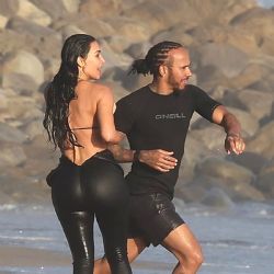 Lewis Hamilton, piloto siete veces campeón de Fórmula 1, es captado en una romántica cita con Kim Kardashian en las playas de Malibú