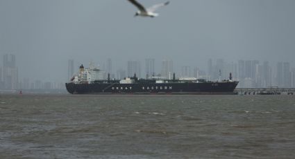 Irán incauta dos buques en el estrecho de Ormuz; afirma que operaban sin permiso