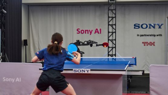Un robot controlado con inteligencia artificial derrota en ping-pong a jugadores humanos de nivel profesional