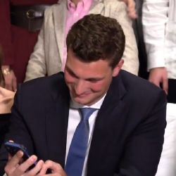 Fernando Mendoza, QB que fue el pick número 1 en el Draft de la NFL, se inspira en su madre y su batalla contra la esclerosis múltiple para triunfar