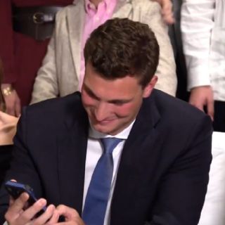 Fernando Mendoza, QB que fue el pick 1, se inspira en su madre que padece esclerosis múltiple