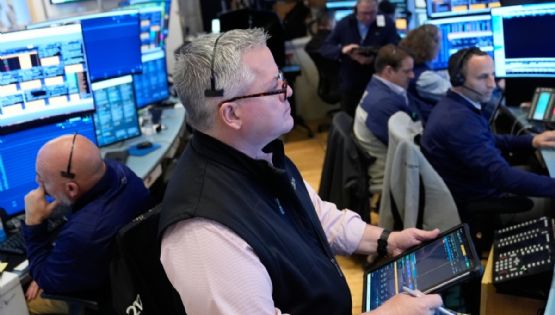 Wall Street cierra mixto y algunos índices registran récords en una semana marcada por conflicto en Irán