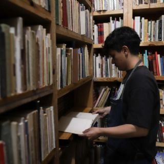 Biblioterapia: diversos países recomiendan leer libros para mejorar la salud mental