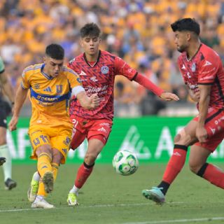 Tigres despide al Mazatlán con goleada de 'manita' y asegura su lugar en la Liguilla