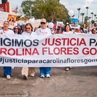 Familiares y amigos de Carolina Flores, víctima de feminicidio, marchan para exigir justicia