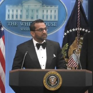 FBI revela que el tirador que obligó a sacar a Trump y a su esposa Melania portaba un arma larga