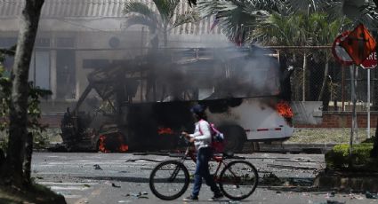 “Son terroristas, fascistas y narcotraficantes”, dice Petro tras ataque que dejó 14 muertos en Colombia