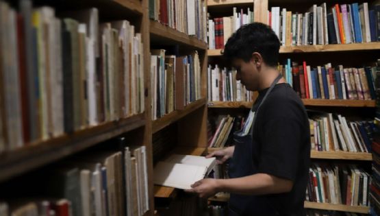 Biblioterapia: diversos países recomiendan leer libros para mejorar la salud mental