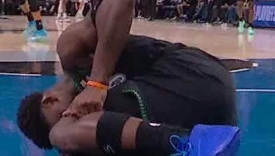 Anthony Edwards, estrella de Timberwolves, sufre escalofriante lesión de rodilla en los playoffs de la NBA