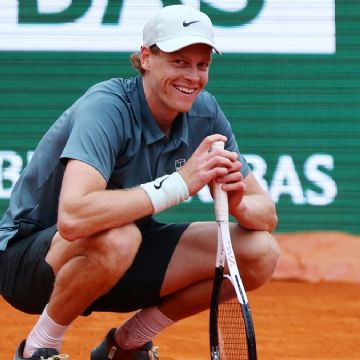 Jannik Sinner utilizará aplicaciones de idiomas para aprender español, pero descarta las del corazón