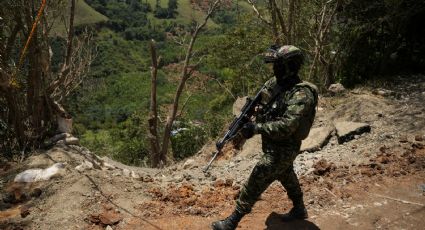 Abren investigación en Colombia tras hallazgo de una mina de oro del Clan del Golfo dentro de una base militar