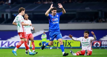 Cruz Azul golea al Necaxa en su 'regreso' al Estadio Azteca y se embolsa un millón de dólares como "mejor equipo del año"