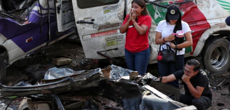 Comienza identificación de cuerpos tras explosión en Colombia; van 20 fallecidos
