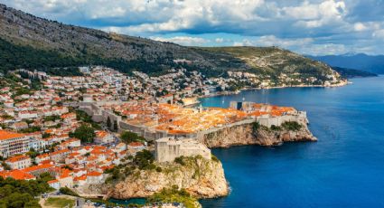 Reportan oleada de amenazas de bomba falsas en Croacia; evacuan escuelas, un centro comercial y el ayuntamiento