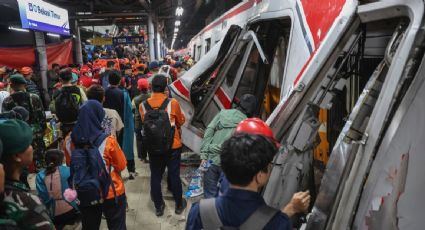 Aumentan a siete los muertos tras choque entre dos trenes a las afueras de Yakarta