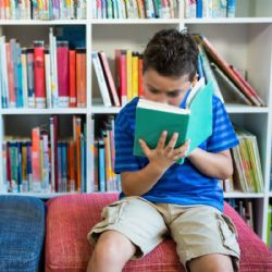 Autor ruso de libros infantiles sube 500% sus ventas tras de ser acusado de "inmoralidad"