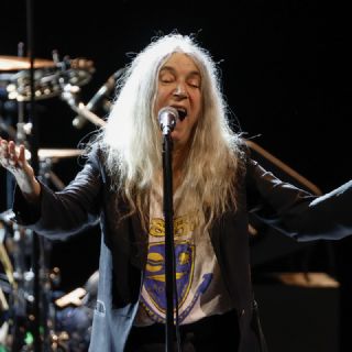 Patti Smith agradece inspiración de poetas y pintores españoles al ganar el Princesa de Asturias