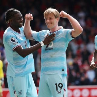 Michael Jackson es anunciado como nuevo DT del descendido Burnley en la Premier League