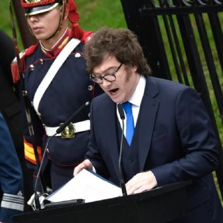 Milei expulsa a representante diplomático de Irán; abandona Argentina dos días después