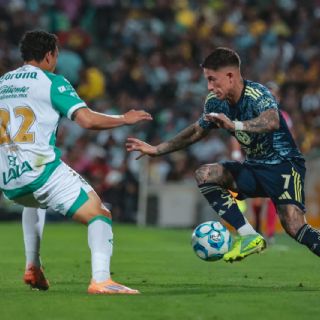 América hace el ridículo en el TSM y empata con un hombre más ante el colero Santos Laguna