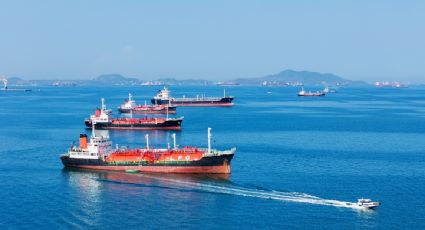 Irán permite el paso por el estrecho de Ormuz a buques con ayuda humanitaria y bienes esenciales