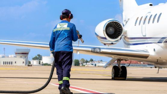 Conflicto en Medio Oriente eleva los precios del combustible y afecta a aerolíneas de EU